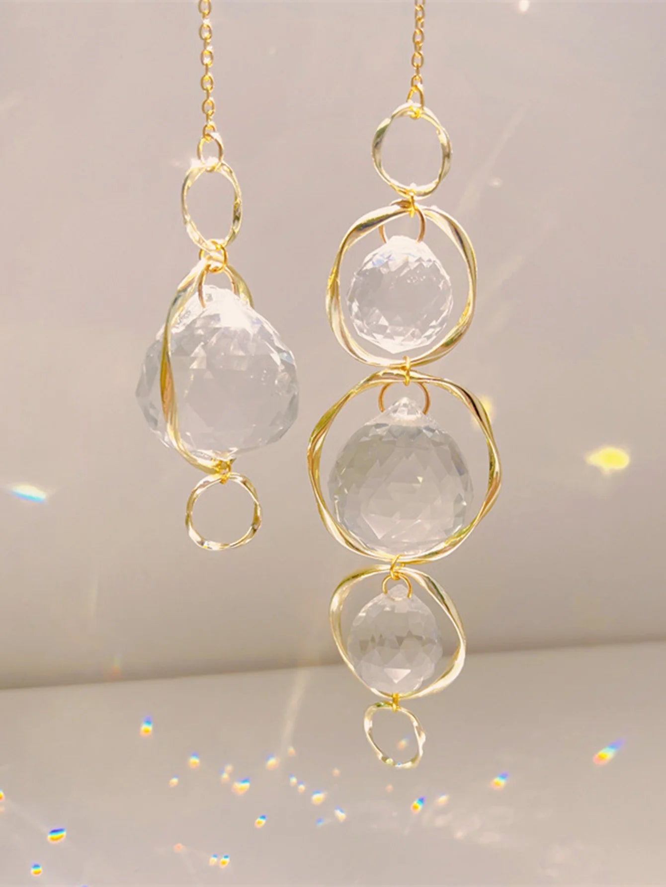 Crystal Suncatcher Hanging Decoration Rainbow Maker Light Catcher Crystal Ball Prism for Garden Outdoor Decor Window Decor Gift