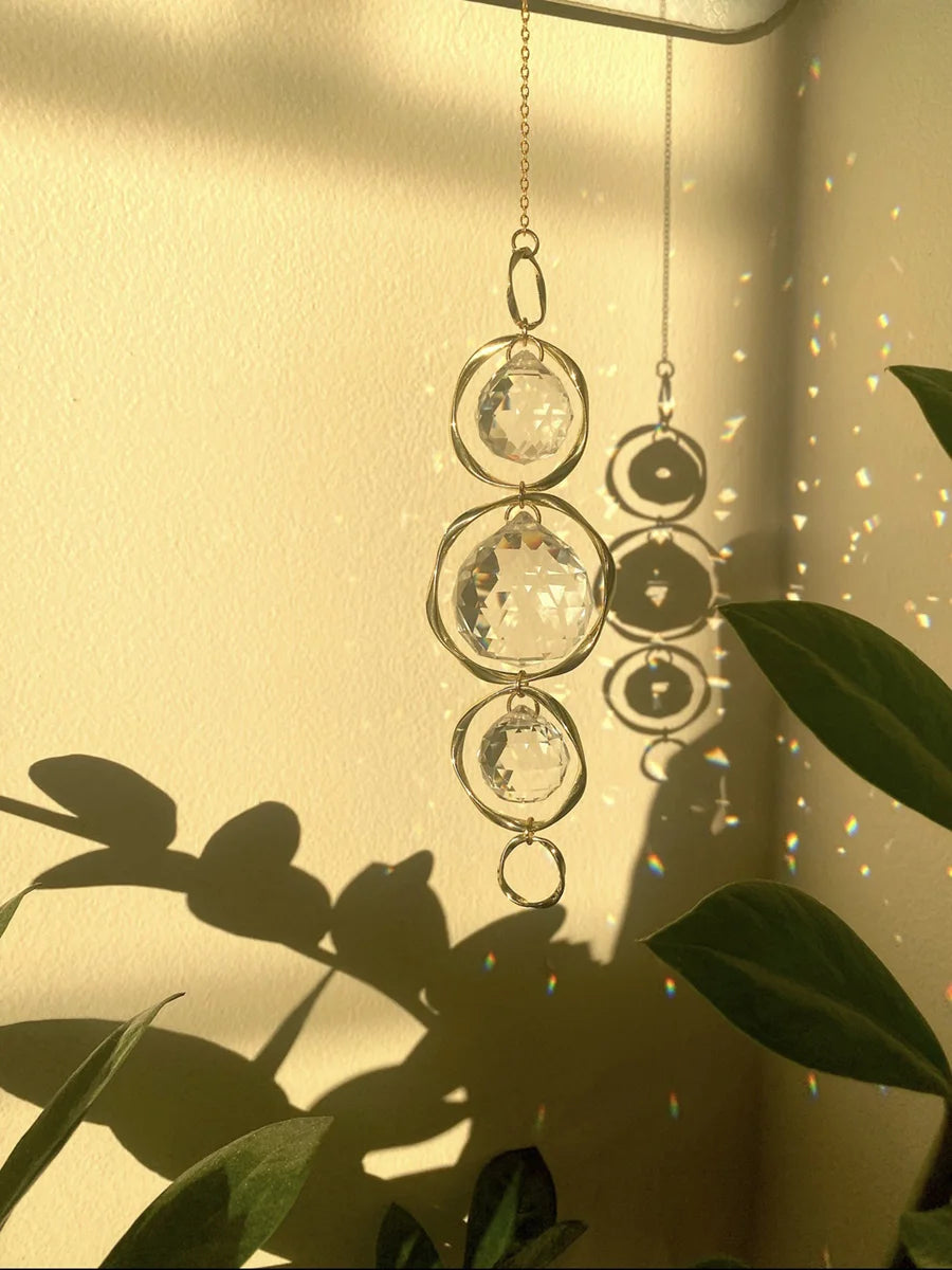 Crystal Suncatcher Hanging Decoration Rainbow Maker Light Catcher Crystal Ball Prism for Garden Outdoor Decor Window Decor Gift